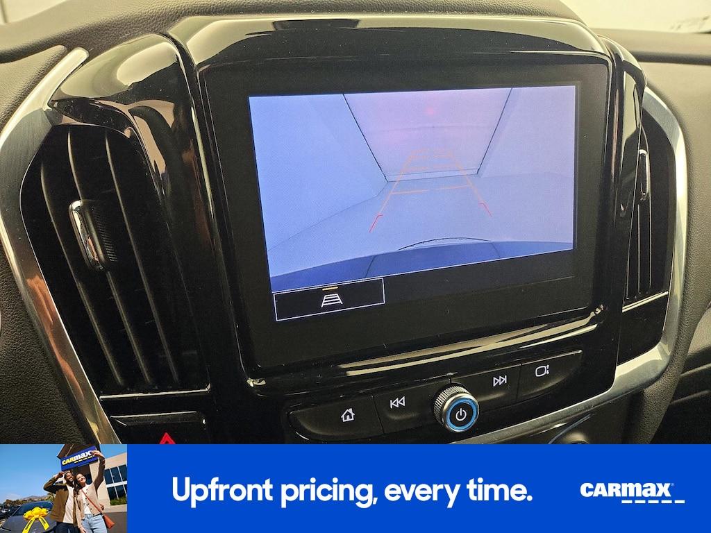 used 2023 Chevrolet Traverse car, priced at $31,998
