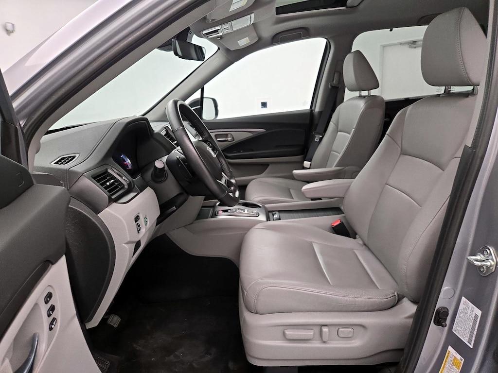 used 2022 Honda Pilot car, priced at $31,998