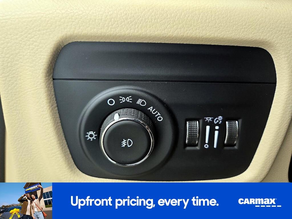 used 2023 Jeep Grand Cherokee car, priced at $34,998