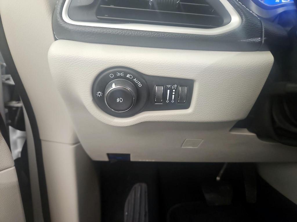 used 2023 Chrysler Pacifica car, priced at $29,998