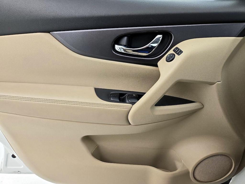 used 2016 Nissan Rogue car, priced at $14,998