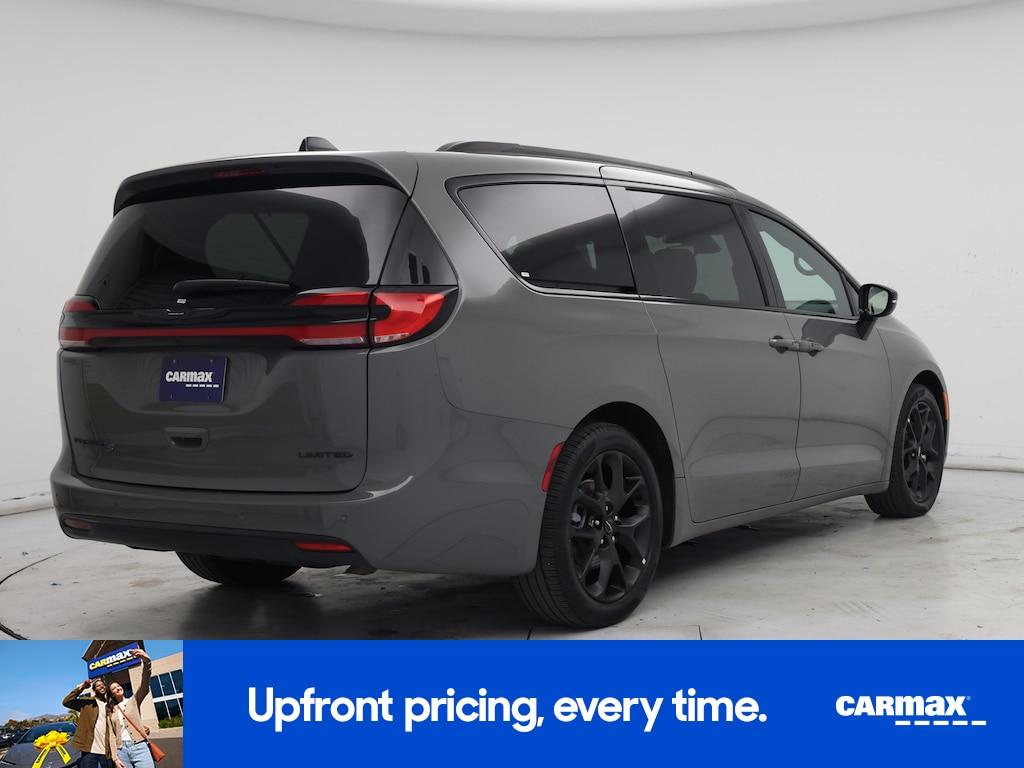 used 2025 Chrysler Pacifica car, priced at $38,998