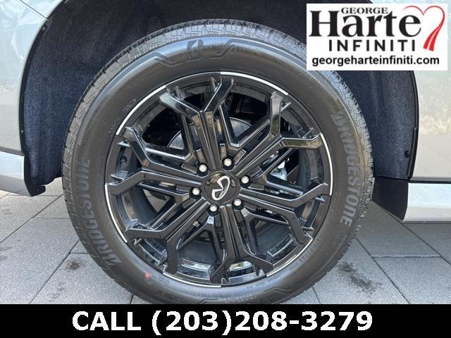 new 2026 INFINITI QX80 car, priced at $105,895