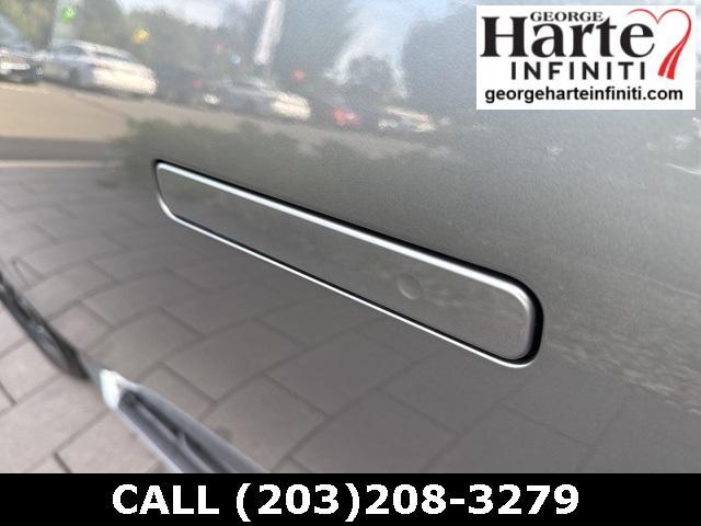 new 2026 INFINITI QX80 car, priced at $105,895