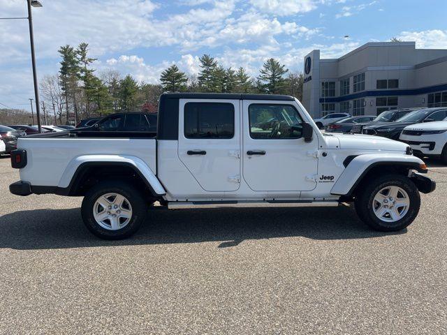 used 2021 Jeep Gladiator car, priced at $27,999