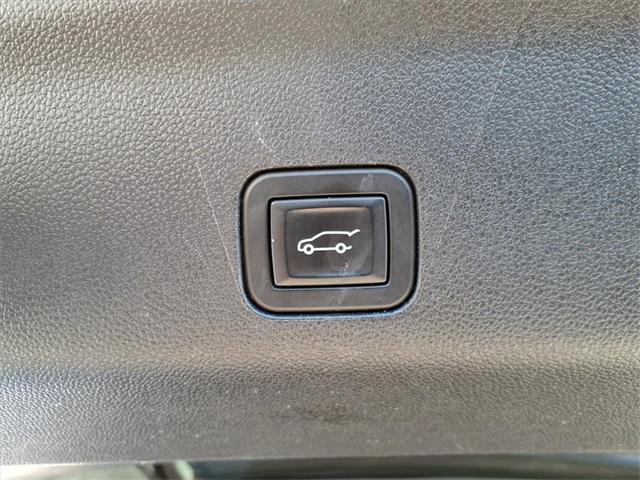 used 2024 GMC Yukon XL car, priced at $69,999