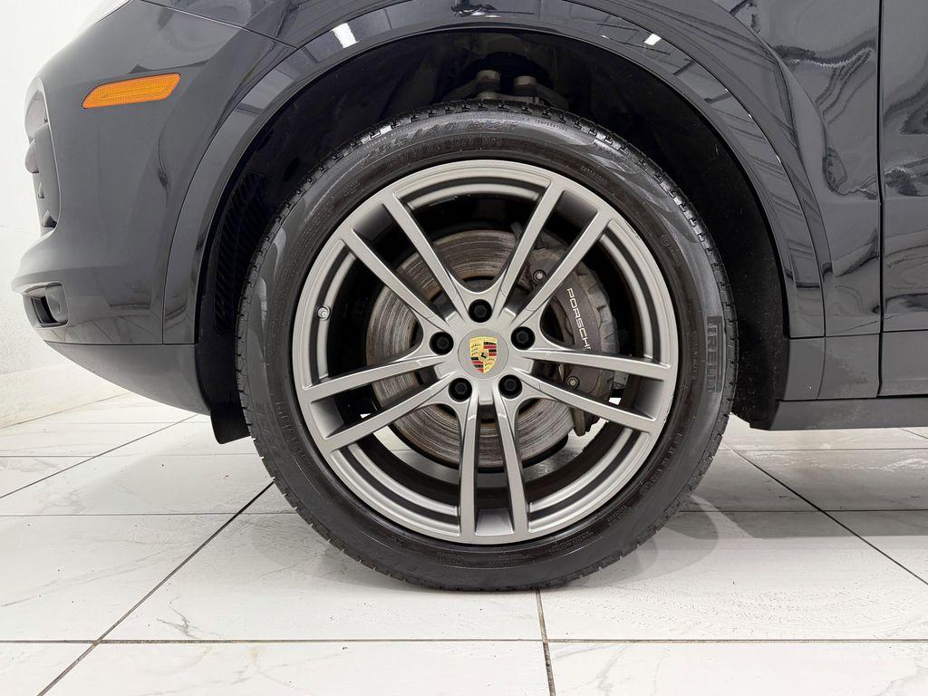 used 2022 Porsche Cayenne car