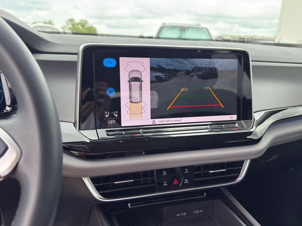 new 2025 Volkswagen Atlas car, priced at $41,076