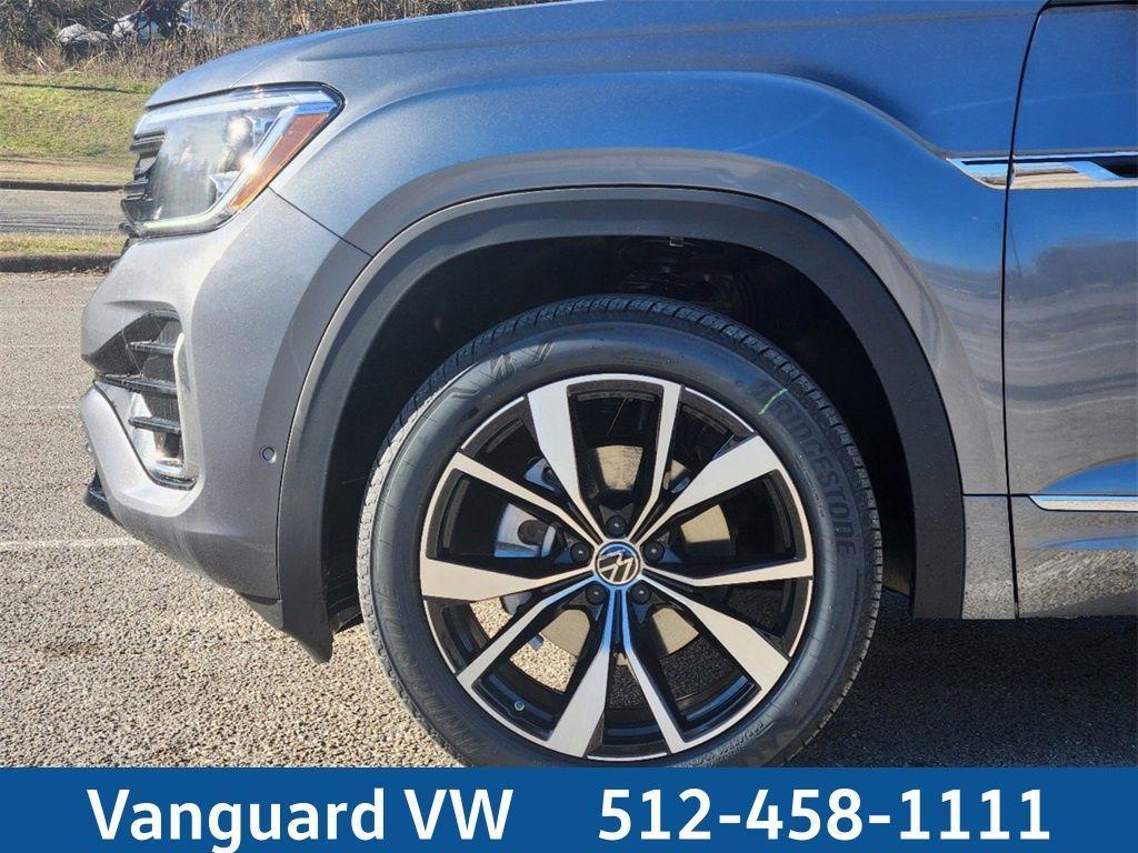 new 2025 Volkswagen Atlas car, priced at $47,626