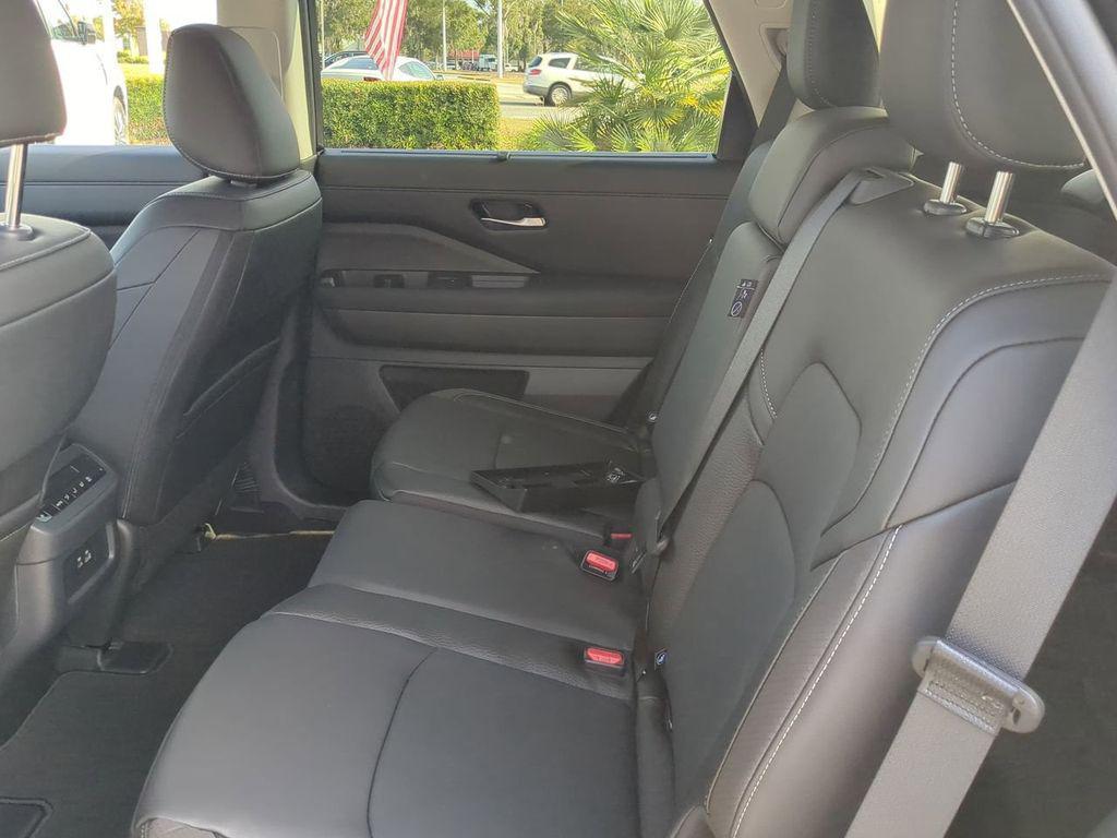 new 2025 Nissan Pathfinder car, priced at $36,334