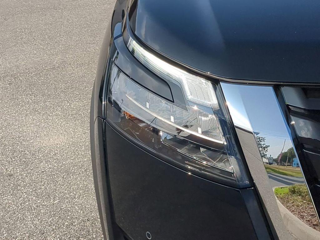 new 2025 Nissan Pathfinder car, priced at $36,334