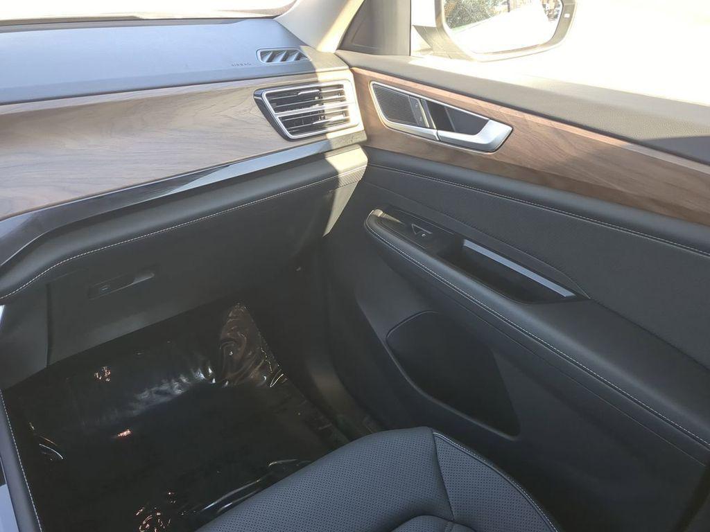 used 2025 Volkswagen Atlas car, priced at $31,988