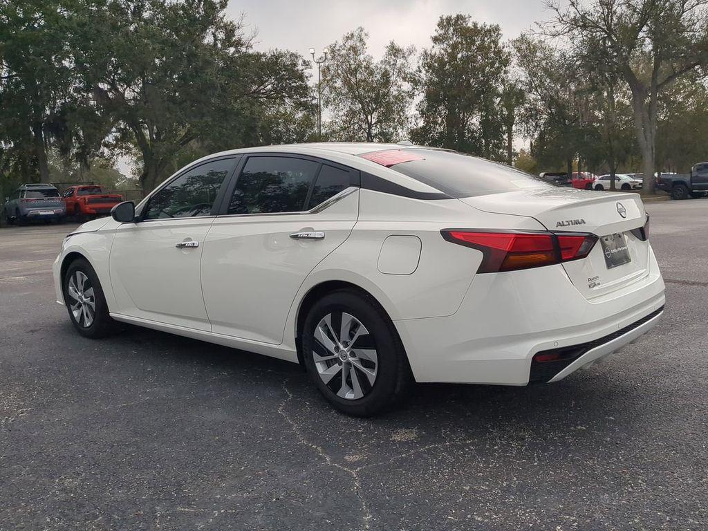 used 2025 Nissan Altima car
