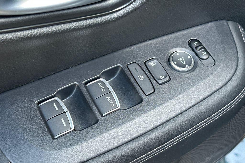 new 2027 Honda HR-V car, priced at $32,355