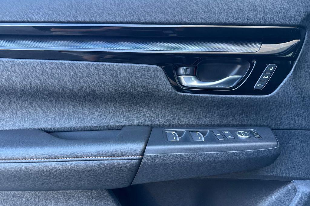 new 2026 Honda CR-V Hybrid car, priced at $44,000
