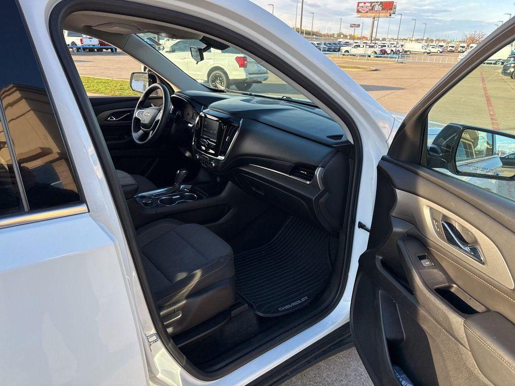 used 2018 Chevrolet Traverse car, priced at $13,656