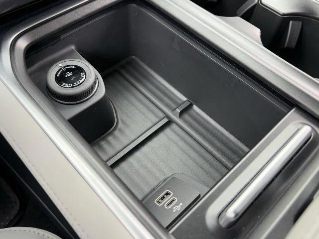 new 2026 Ford Expedition car, priced at $66,930