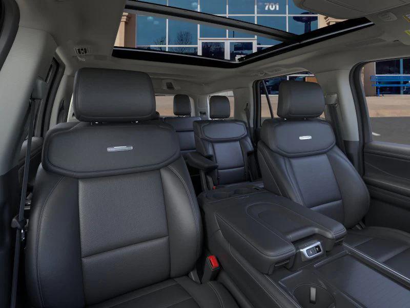 new 2025 Ford Expedition car, priced at $73,622