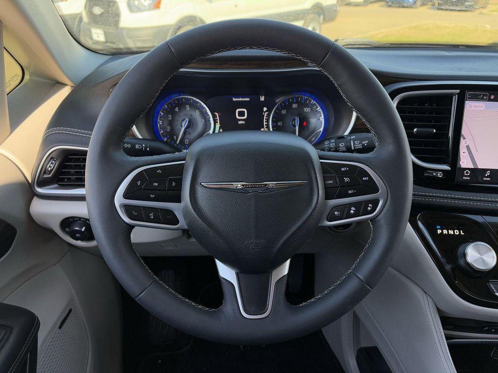 used 2023 Chrysler Pacifica car, priced at $23,188