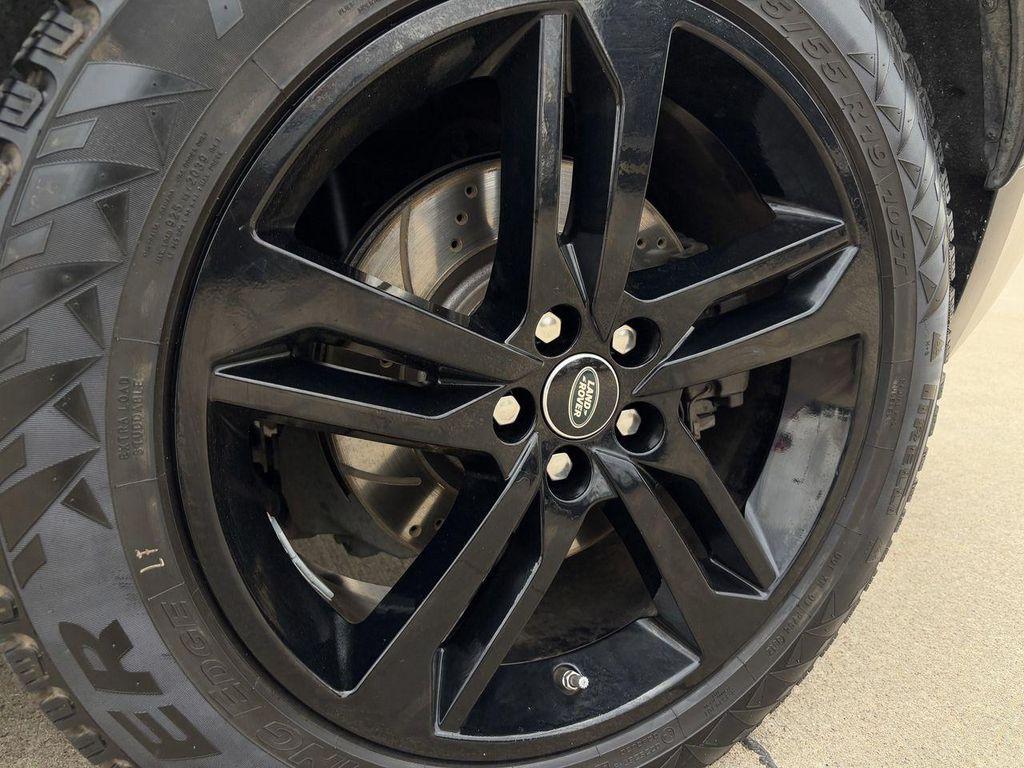 used 2018 Land Rover Range Rover Velar car, priced at $18,999