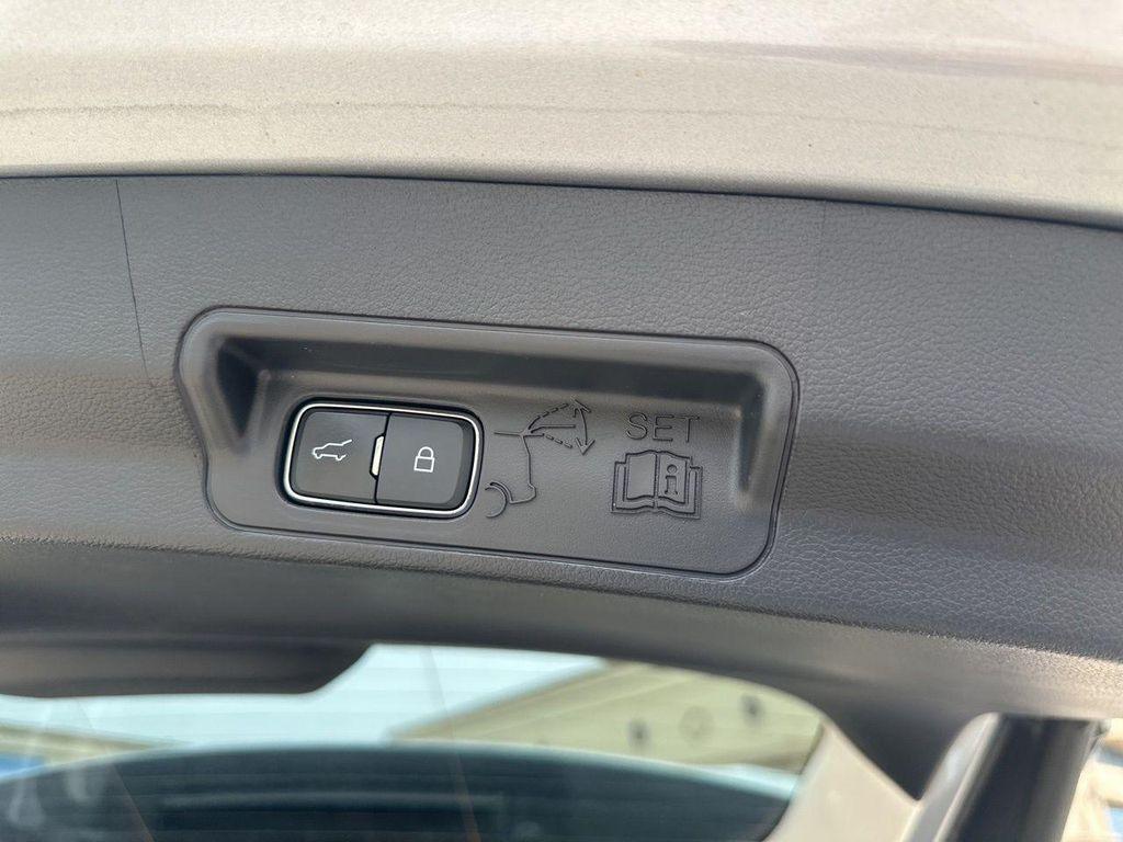 used 2025 Ford Explorer car, priced at $33,433