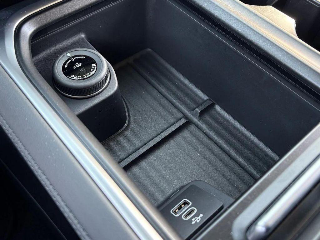 new 2026 Ford Expedition car, priced at $65,955