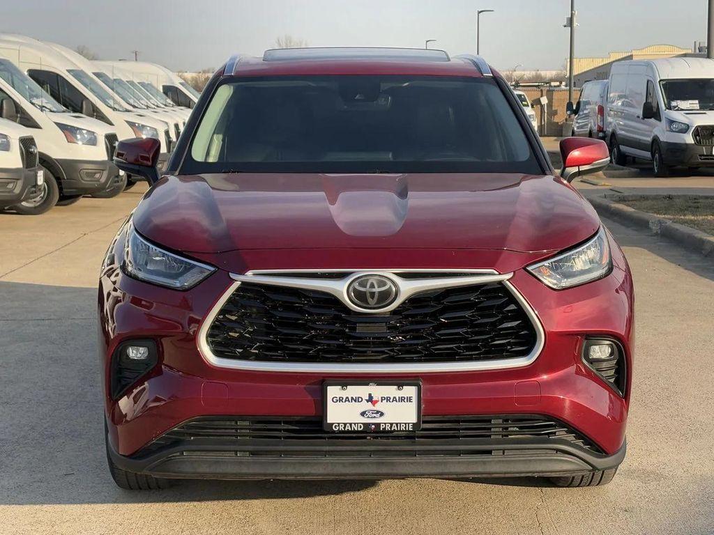 used 2020 Toyota Highlander car, priced at $23,289