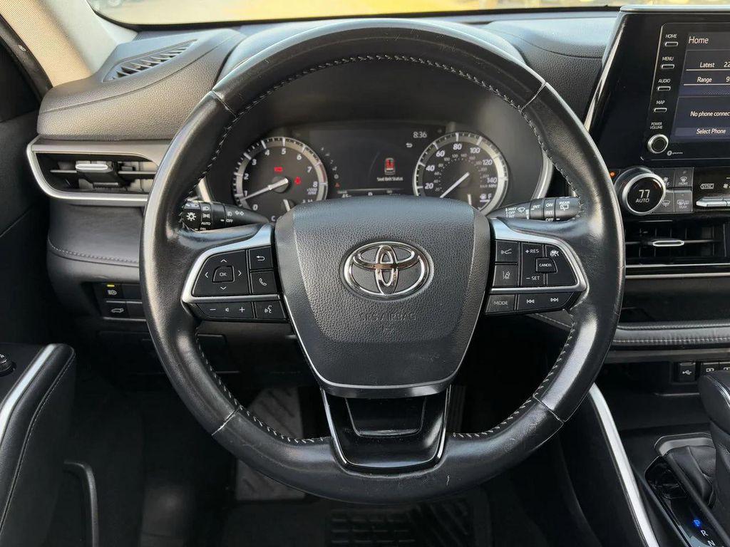 used 2020 Toyota Highlander car, priced at $23,289