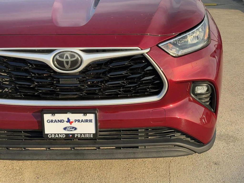 used 2020 Toyota Highlander car, priced at $23,289