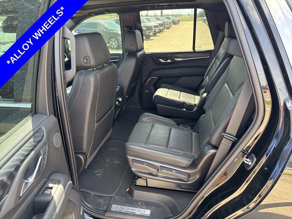 used 2022 GMC Yukon car, priced at $43,407