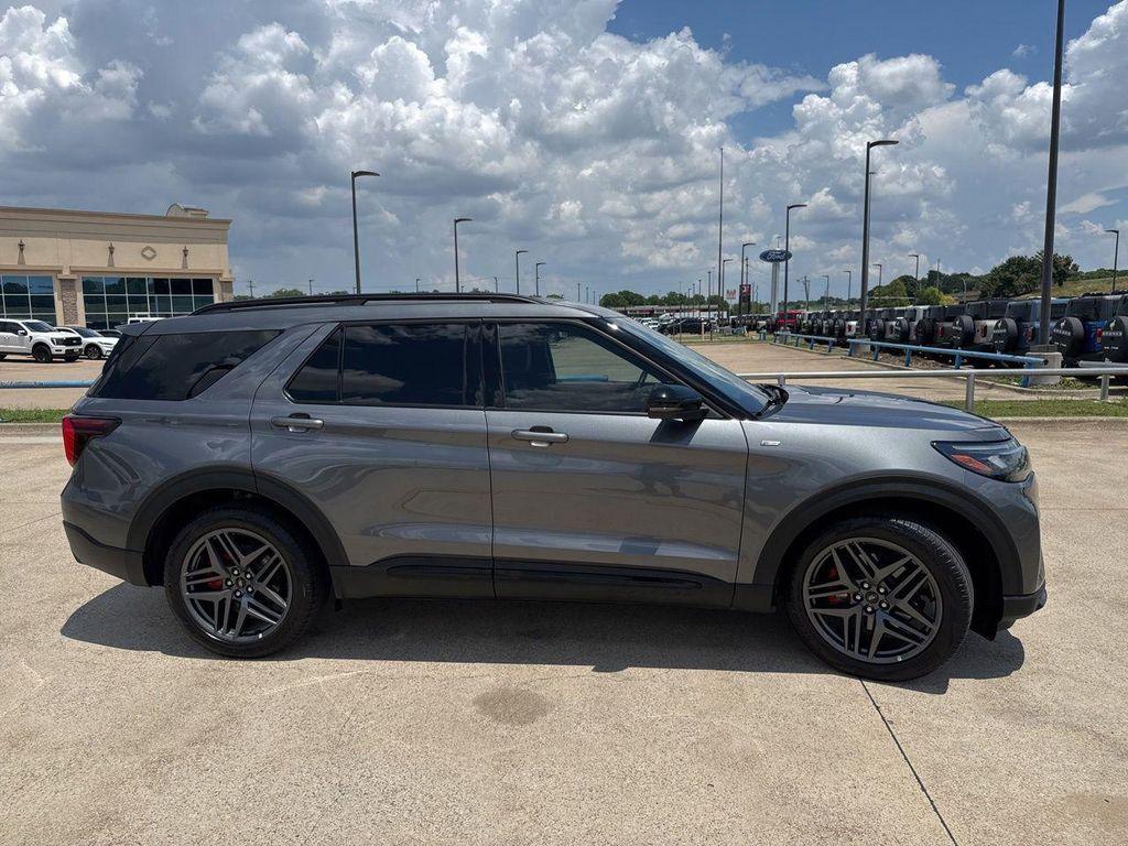 used 2025 Ford Explorer car, priced at $37,229
