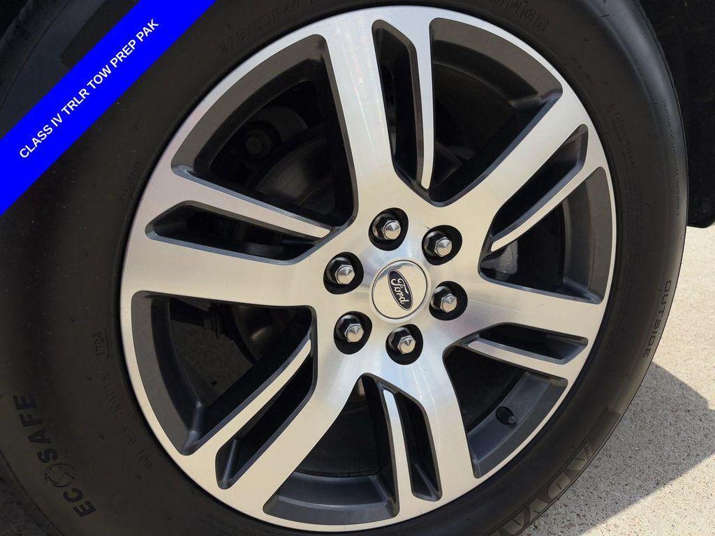 used 2022 Ford Expedition car, priced at $31,892