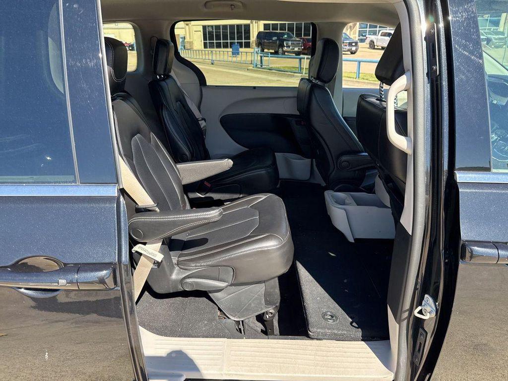 used 2023 Chrysler Pacifica car, priced at $21,627