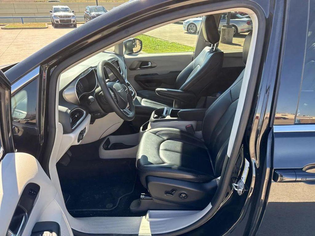 used 2023 Chrysler Pacifica car, priced at $21,627