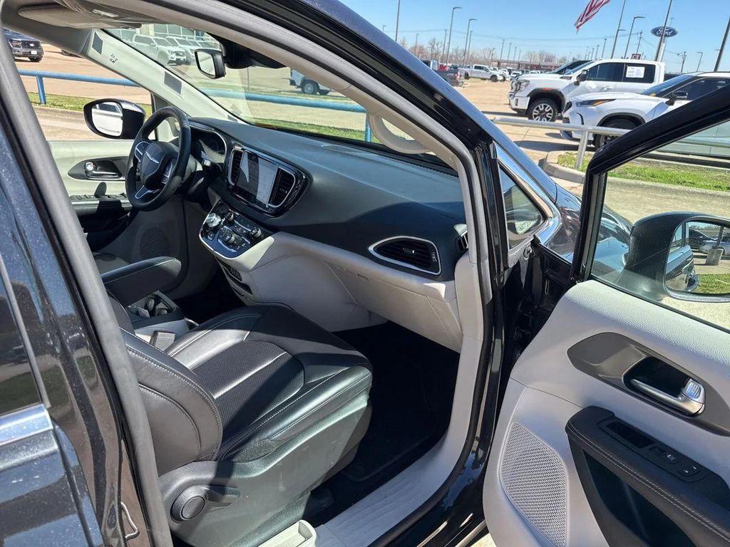 used 2023 Chrysler Pacifica car, priced at $21,627