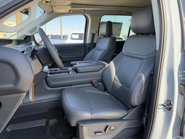 new 2025 Ford Expedition car, priced at $63,114