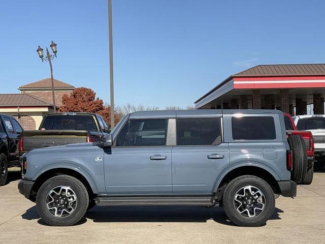 new 2025 Ford Bronco car, priced at $53,544