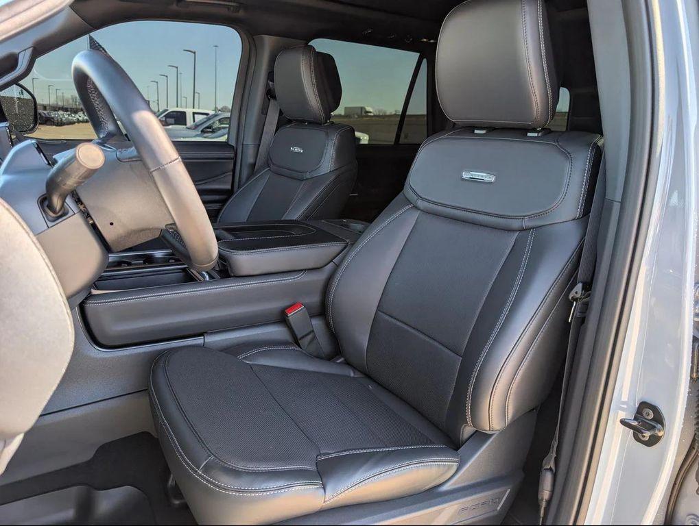 new 2026 Ford Expedition car, priced at $75,961