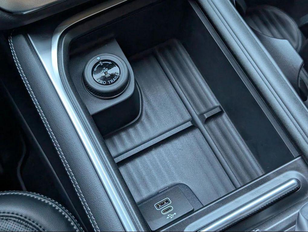 new 2026 Ford Expedition car, priced at $75,961