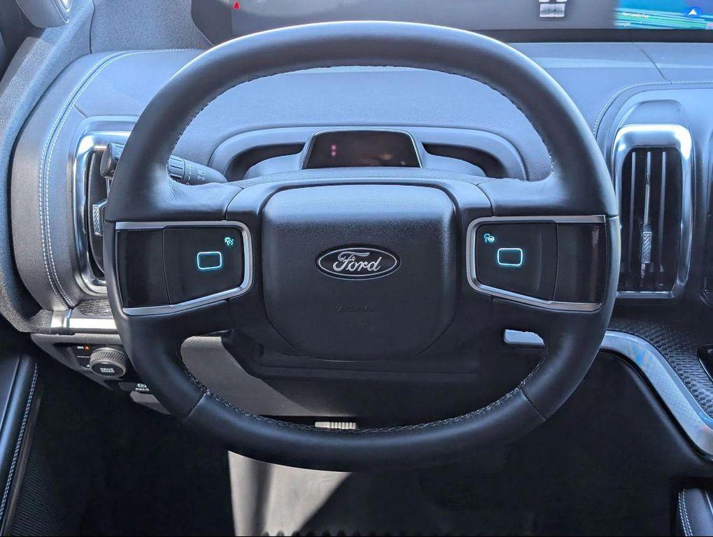 new 2026 Ford Expedition car, priced at $75,961