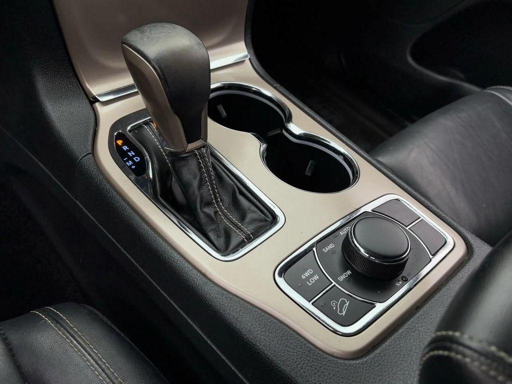 used 2017 Jeep Grand Cherokee car, priced at $15,171