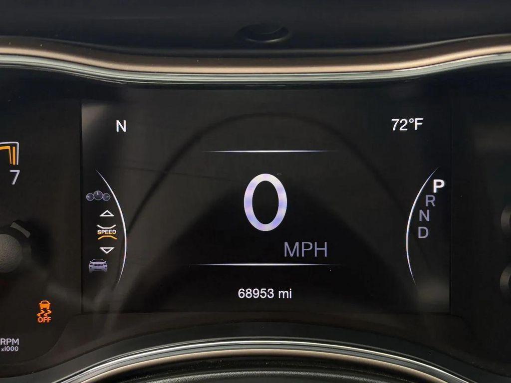 used 2017 Jeep Grand Cherokee car, priced at $15,171