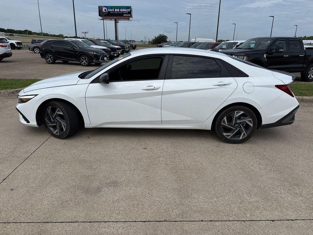 used 2025 Hyundai Elantra car