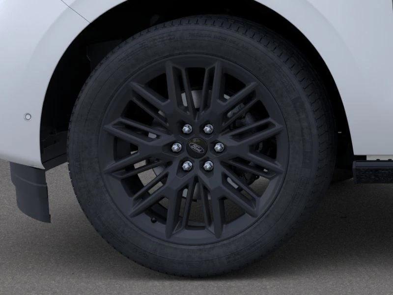 new 2026 Ford Expedition car, priced at $77,461