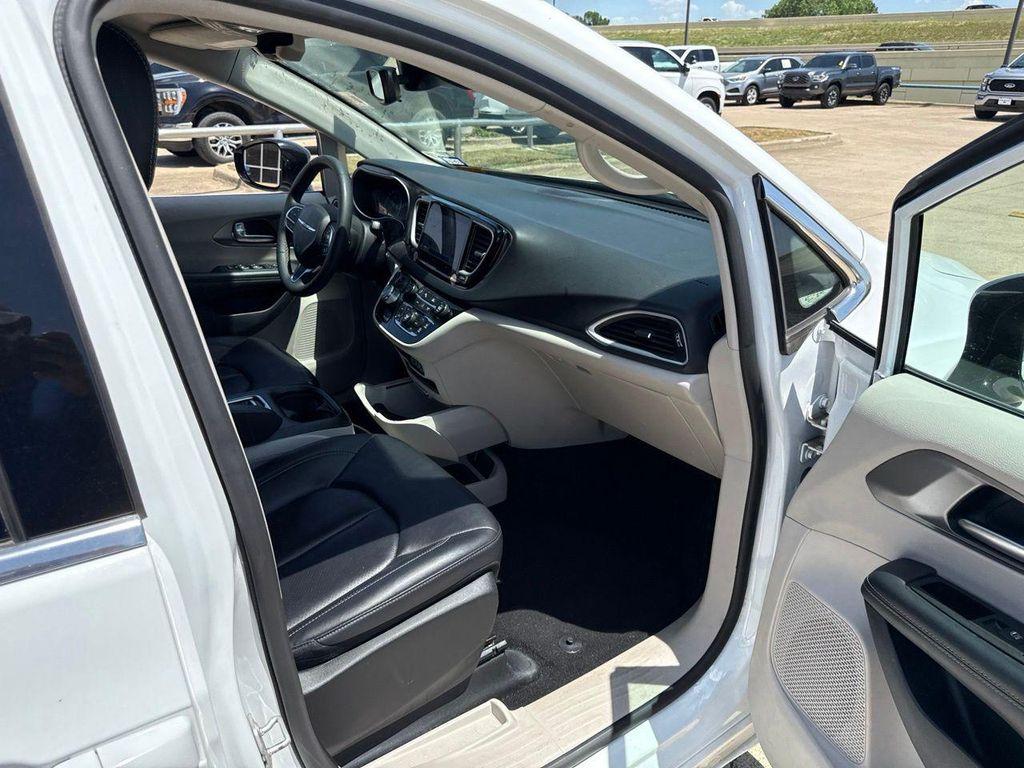used 2024 Chrysler Pacifica car, priced at $23,561