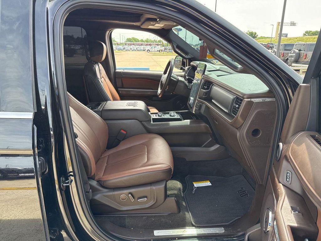 used 2024 Ford Expedition car, priced at $65,579