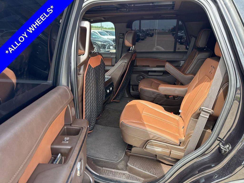 used 2024 Ford Expedition car, priced at $65,579