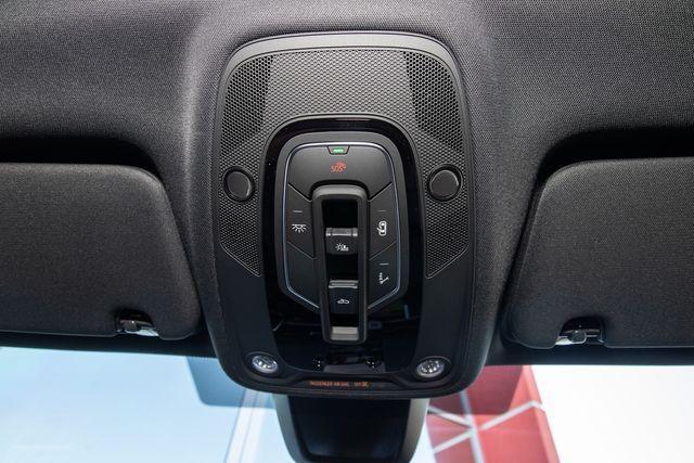 new 2025 Audi Q7 car, priced at $74,880