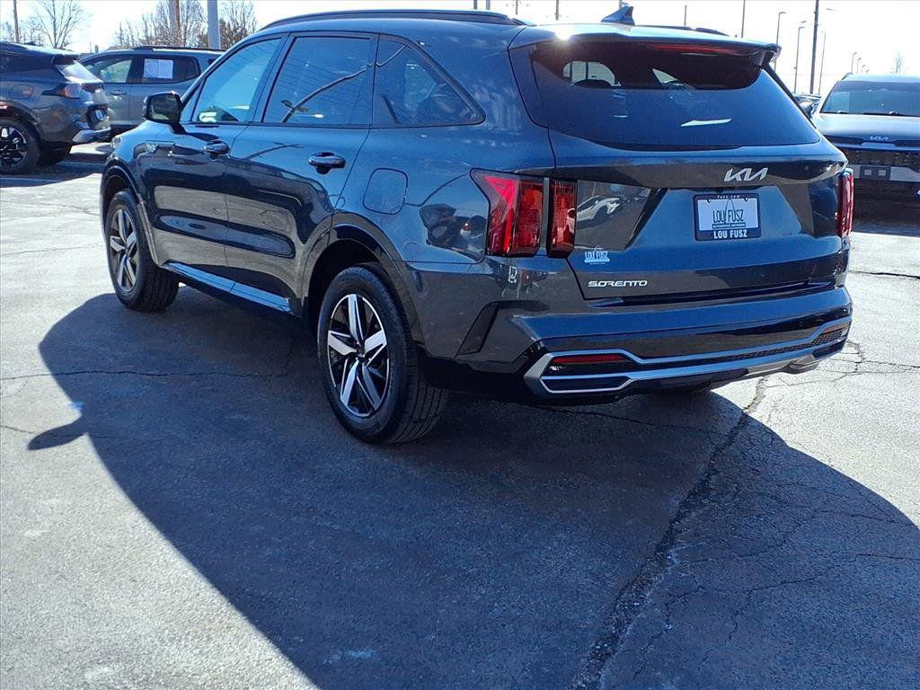 used 2023 Kia Sorento car, priced at $25,552