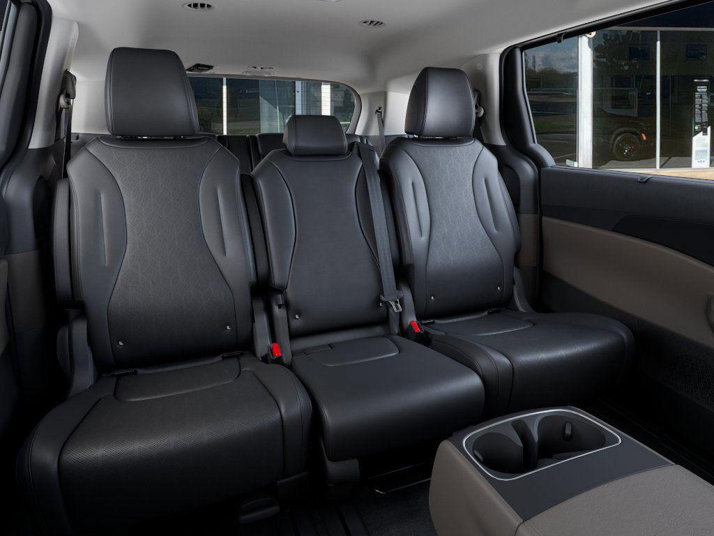 new 2026 Kia Carnival Hybrid car, priced at $45,270